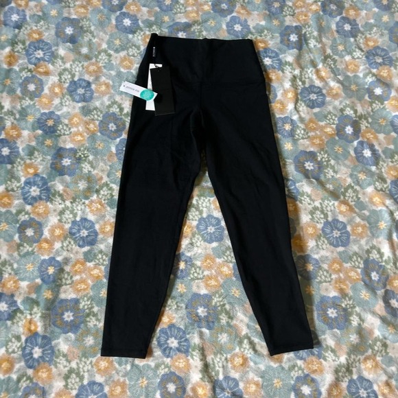 Glyder Pants - Glyder High-waisted black 7/8 leggings women's small NWT